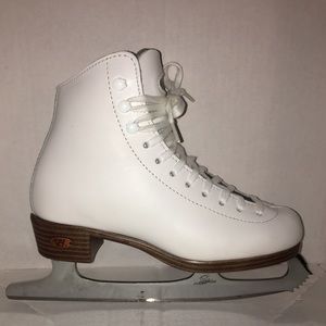 BRAND NEW RIEDELL JUNIOR FIGURE SKATES